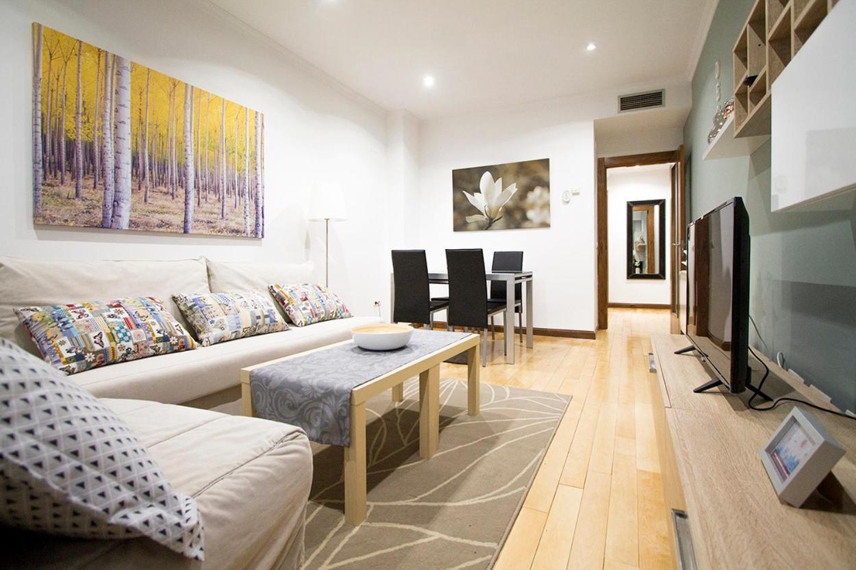 Apartamentos Adelfas มาดริด ภายนอก รูปภาพ