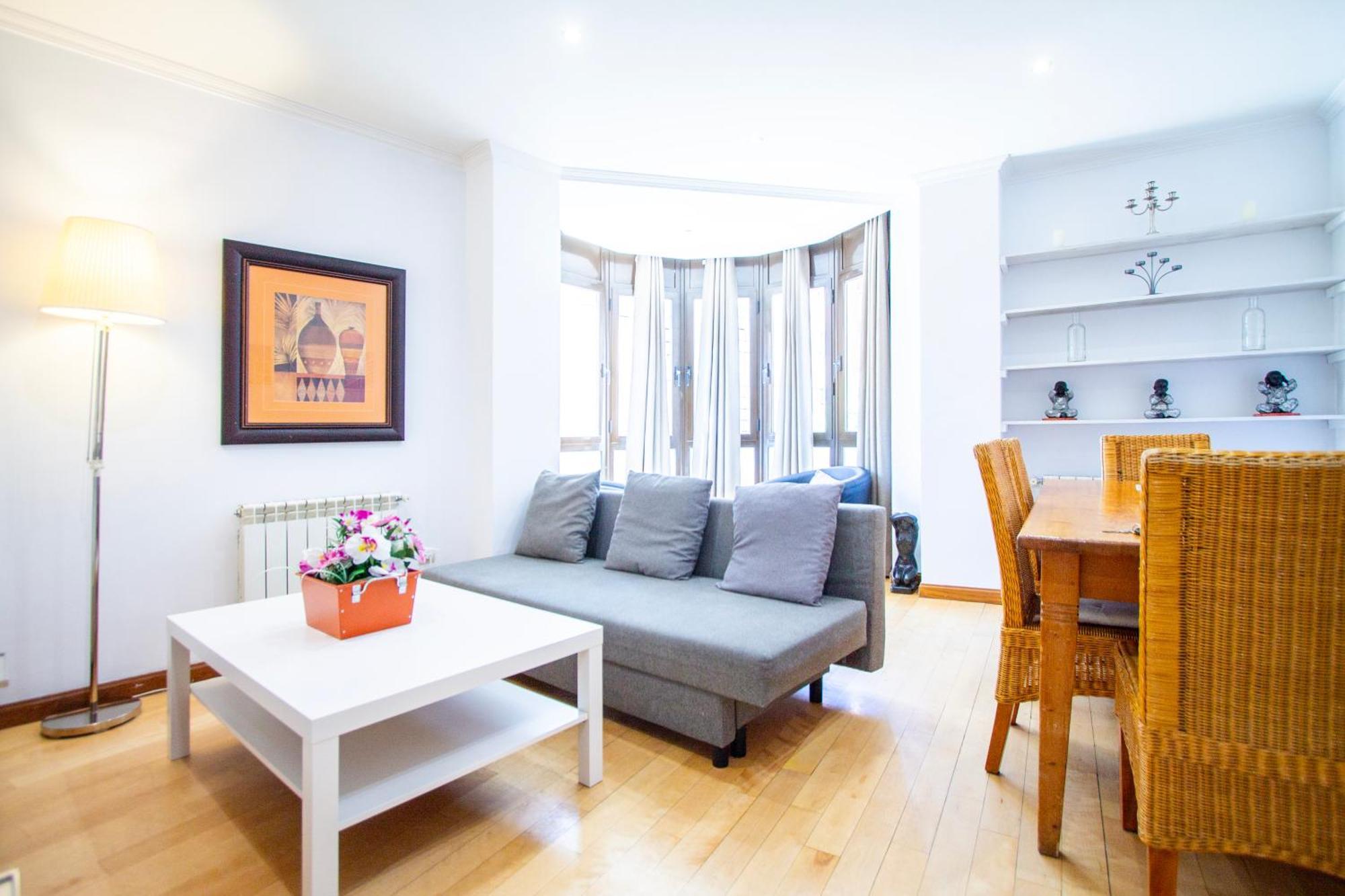 Apartamentos Adelfas มาดริด ภายนอก รูปภาพ