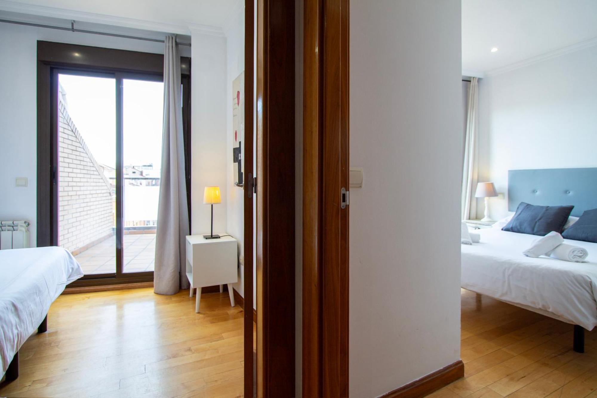 Apartamentos Adelfas มาดริด ภายนอก รูปภาพ