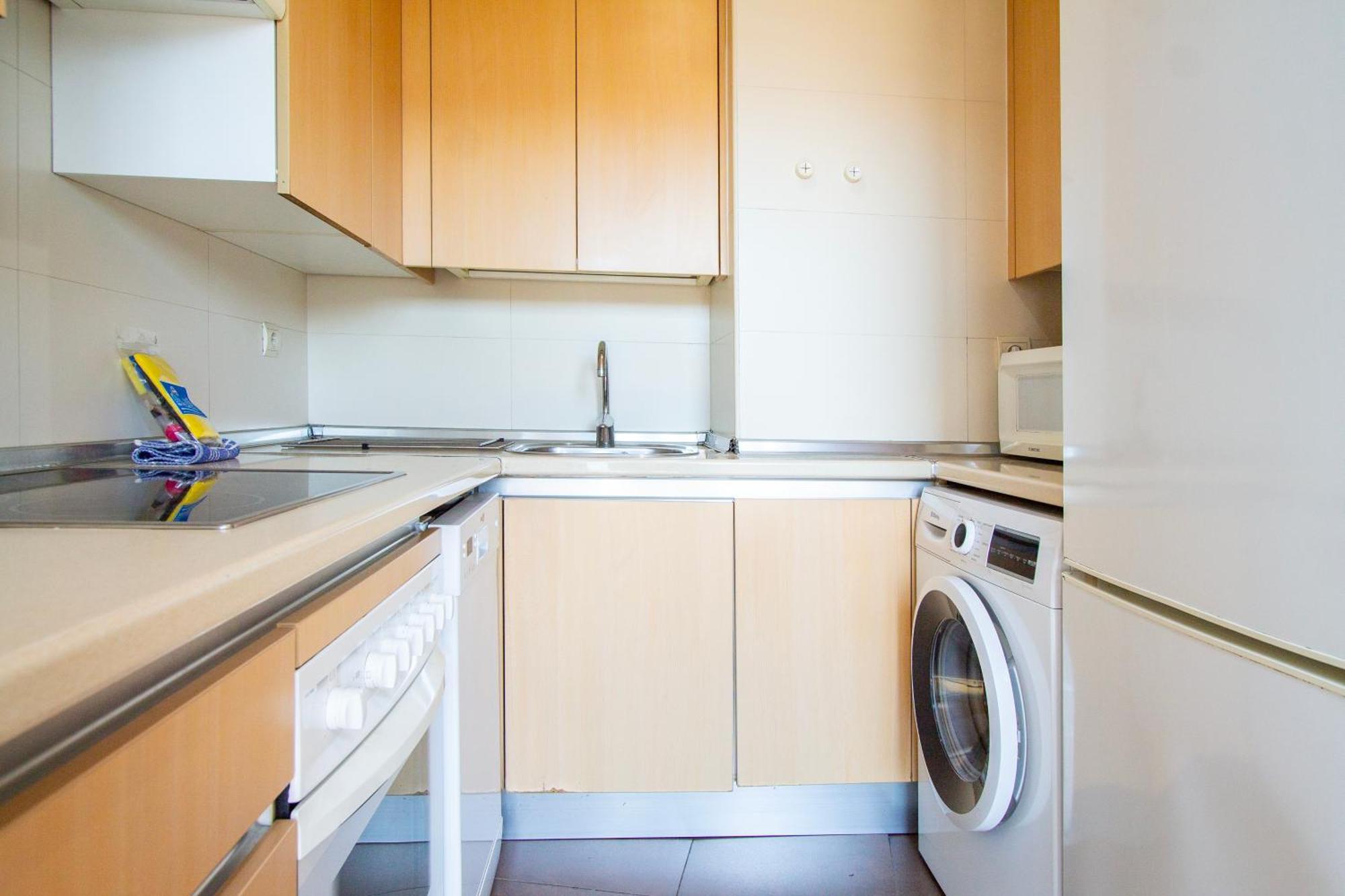 Apartamentos Adelfas มาดริด ภายนอก รูปภาพ