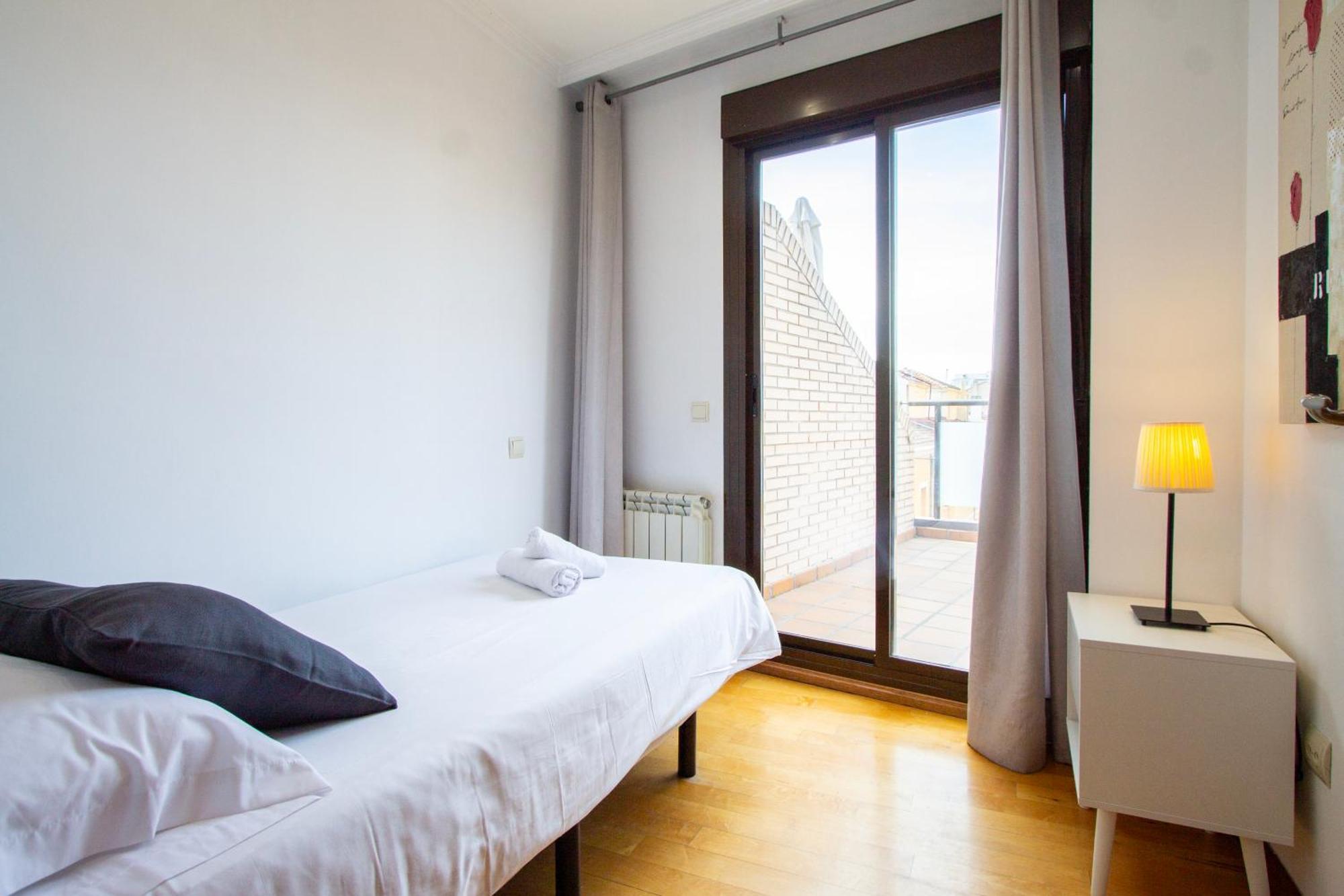 Apartamentos Adelfas มาดริด ภายนอก รูปภาพ